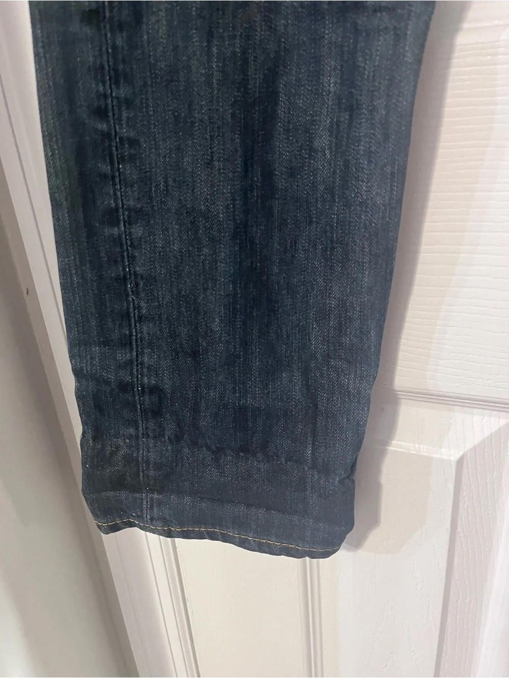 Levi’s 508 32x34 blue distressed men’s zip button